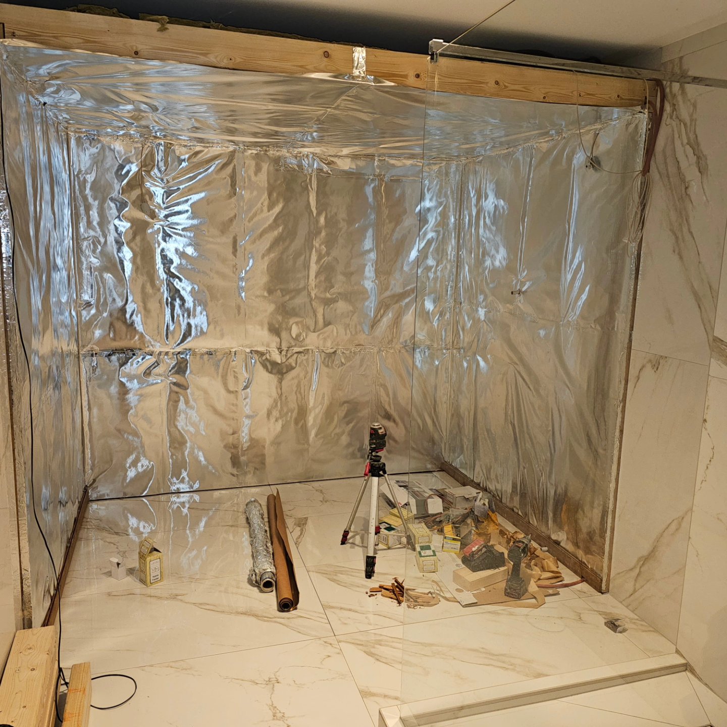 Trockenbauwand mit Elektro-Vorbereitung